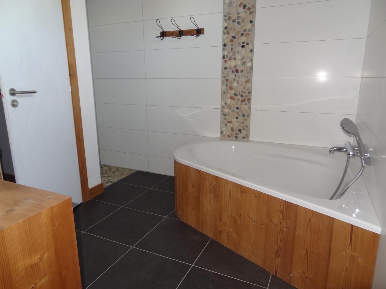 Salle de bain 1 attenante à la chambre parentale